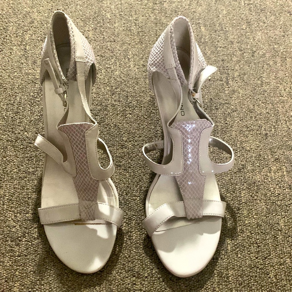 Tan Snakeskin Print 3” Heels - Size 8.5